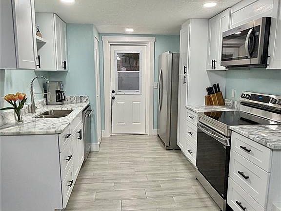 2nd image of 14062 Palm St #2