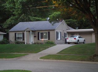 1414 Cornell Dr SE, Grand Rapids, MI 49506