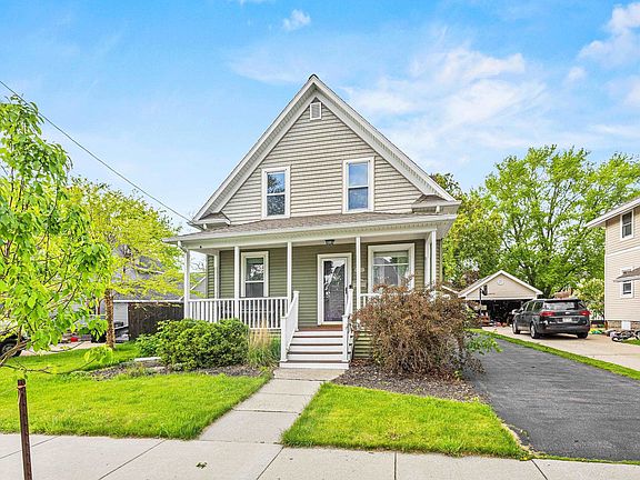 3rd image of 808 E Hancock St