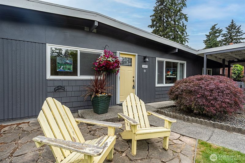 3rd image of 24855 16TH Avenue S