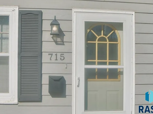 715 S West Ave, Sioux Falls, SD 57104