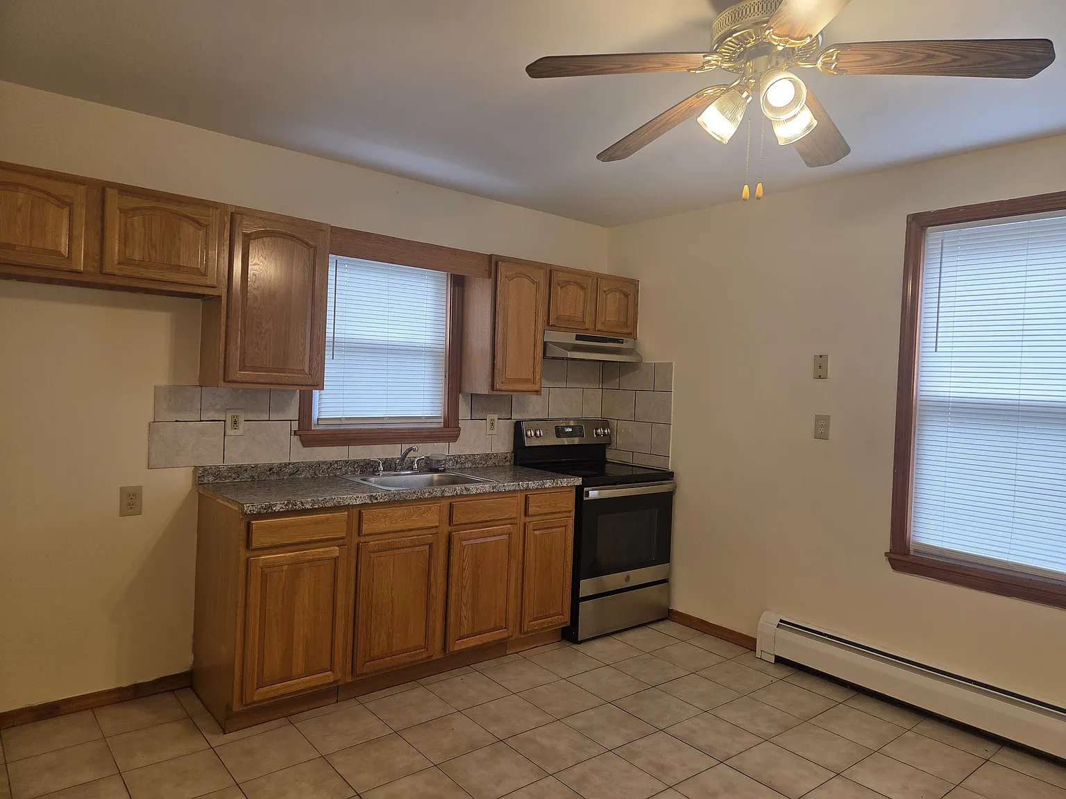 2 bed, 1.5 bath, 900 sqft, $2,250 — Photo 3