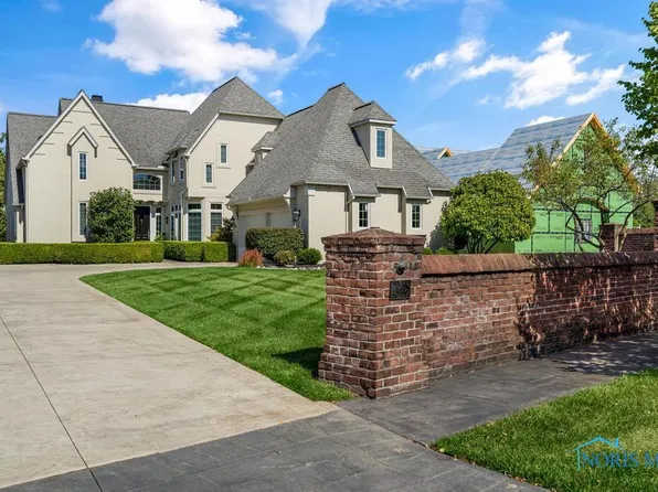 3159 Riverwood Ct, Perrysburg, OH 43551