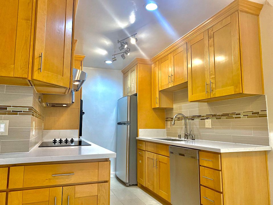 1st image of 645 3rd St #15fc33zbr