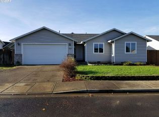 810 Columbia Dr, Molalla, OR