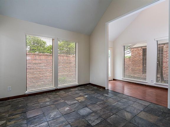 4th image of 15511 Bonnie Park Ct