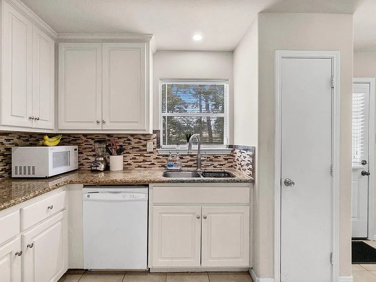 16305 Many Trees Ln — Photo 23