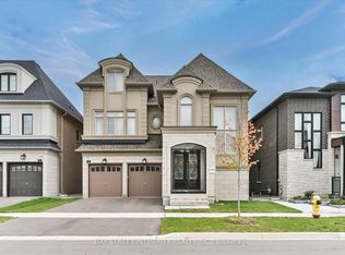 17 Red Giant St, Richmond Hill, ON L4C4Z1