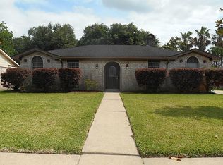 11819 Scottsdale Dr, Meadows Place, TX 77477