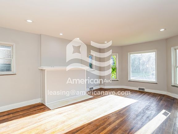 3-Living Room