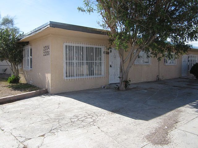2nd image of 2204 E Webb Ave