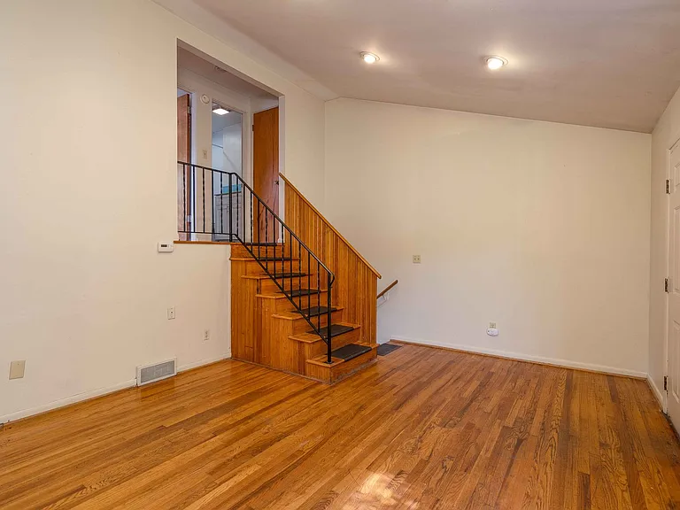77 W Northwood Ave — Photo 5