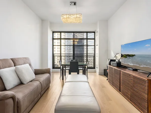 25 Park Row image 1 of 16