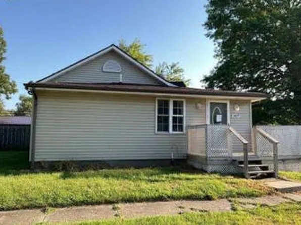 1407 E Main St, Clinton, IL 61727