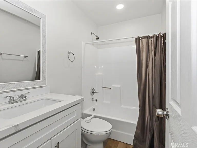 11471 Hollyvale Ave — Photo 19