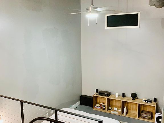 5th image of 600 College St Unit 110