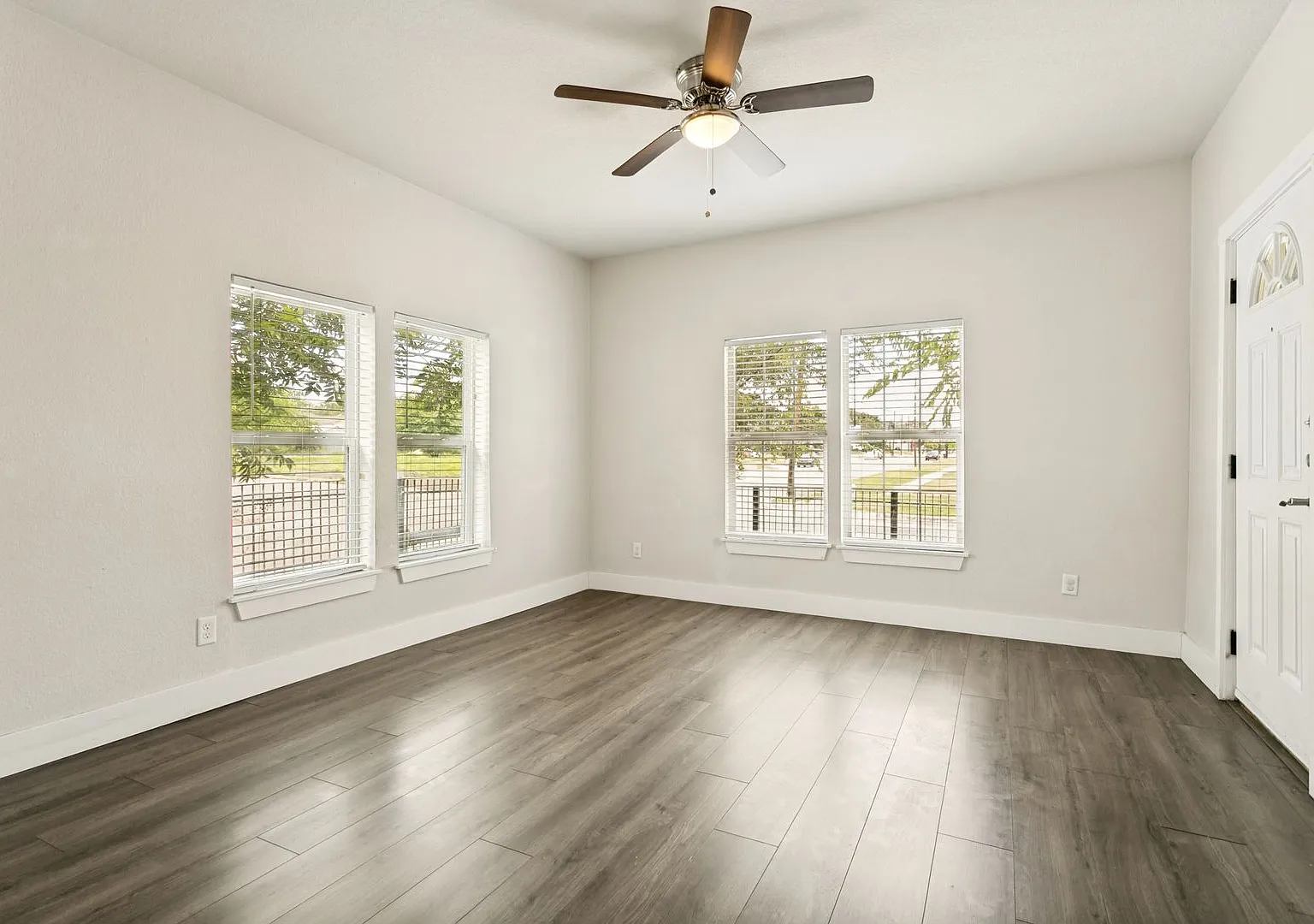 Renovated 3-Bedroom Home In Denver Heights — Photo 4