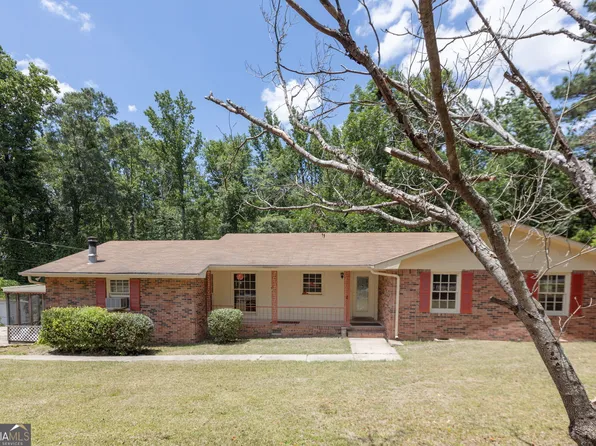 24 Grace Rd, Phenix City, AL 36870