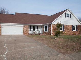 7344 Marywood Dr, Newburgh, IN