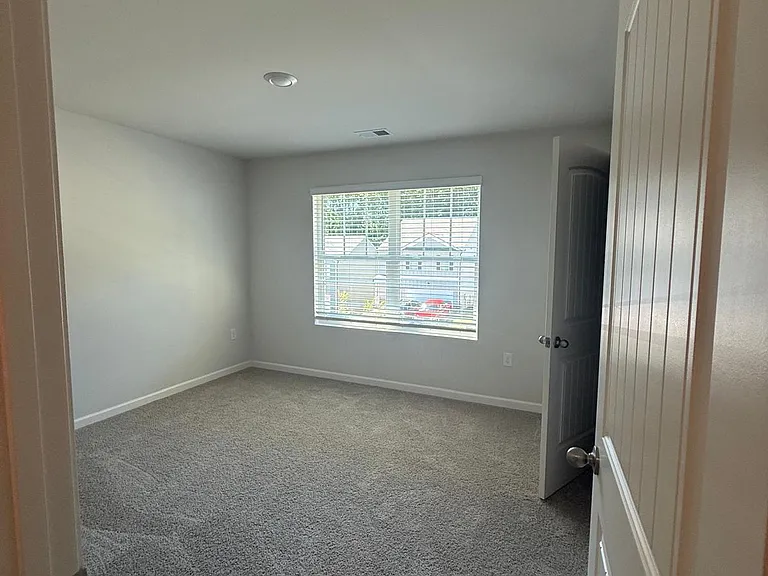 2914 Daxton Ln — Photo 10