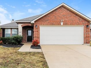 516 Silver Leaf Dr, Fate, TX 75087