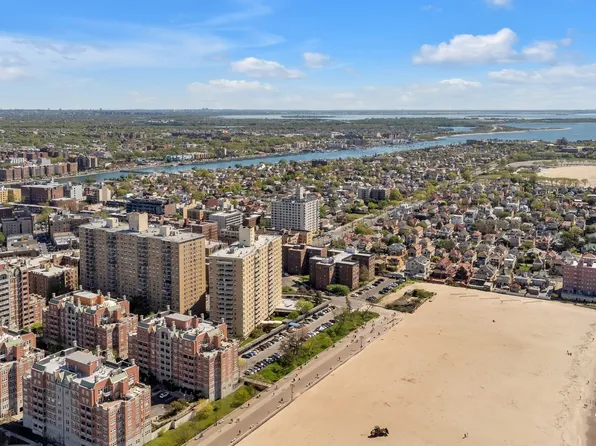 65 Oceana Drive East image 43 of 44