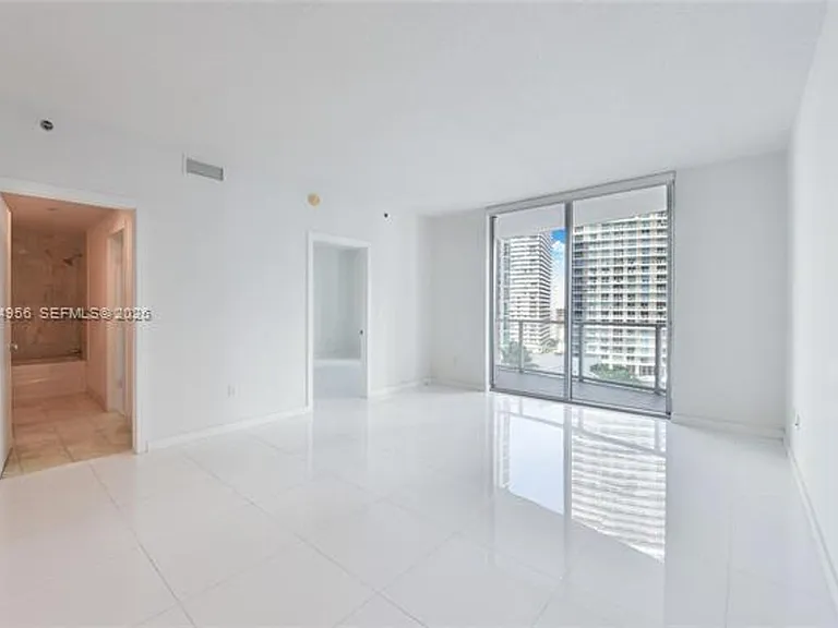 1060 Brickell Ave #1715 — Photo 3