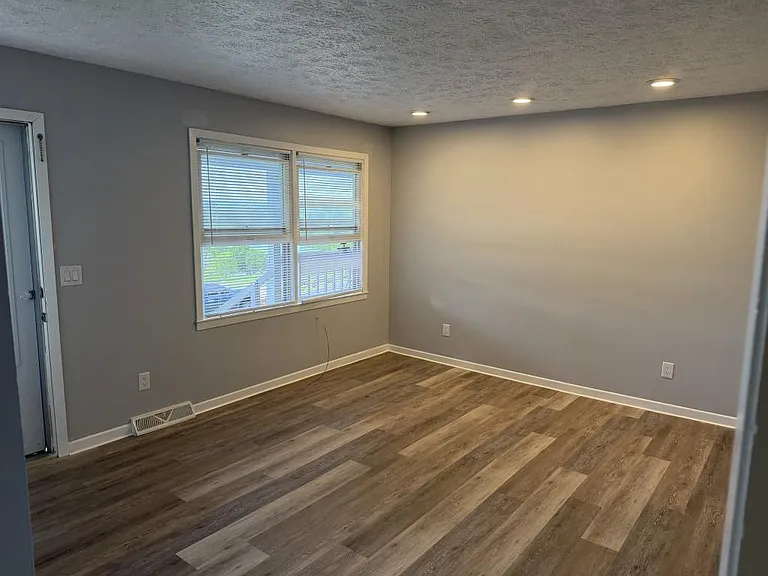 300 Car Mol Dr #4 — Photo 1