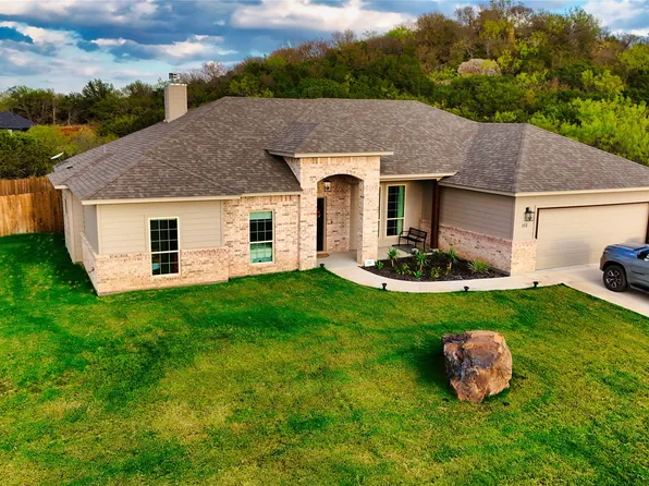 212 Wooden Bridge Rd, Graford, TX 76449