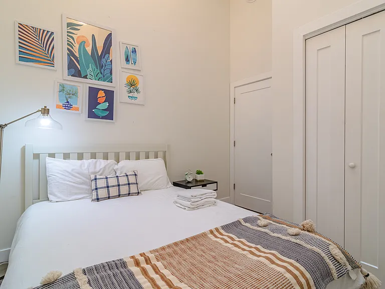 2112 S Michigan Ave #5 — Photo 6