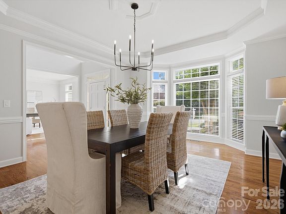 4th image of 3422 Delamere Dr
