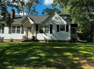 4 Northside Dr, Newnan, GA 30263