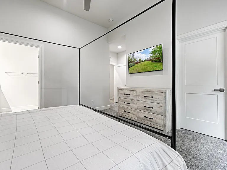 5089 Gaston Ave — Photo 16