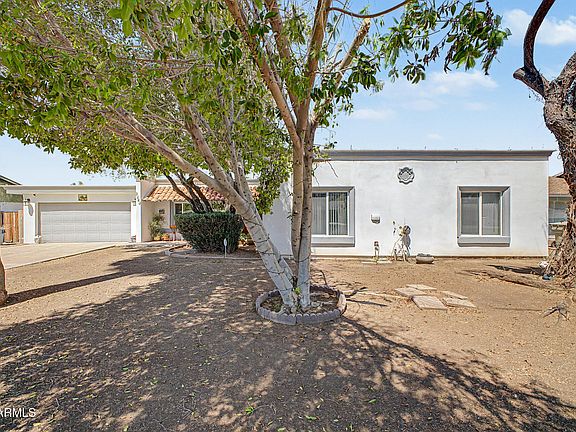 2nd image of 5816 W ROYAL PALM Road