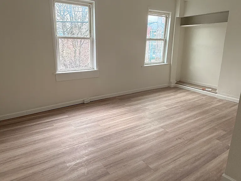 105 Decatur St — Photo 8