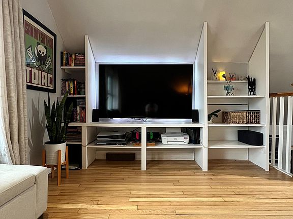 4th image of 3539 W School St #3F