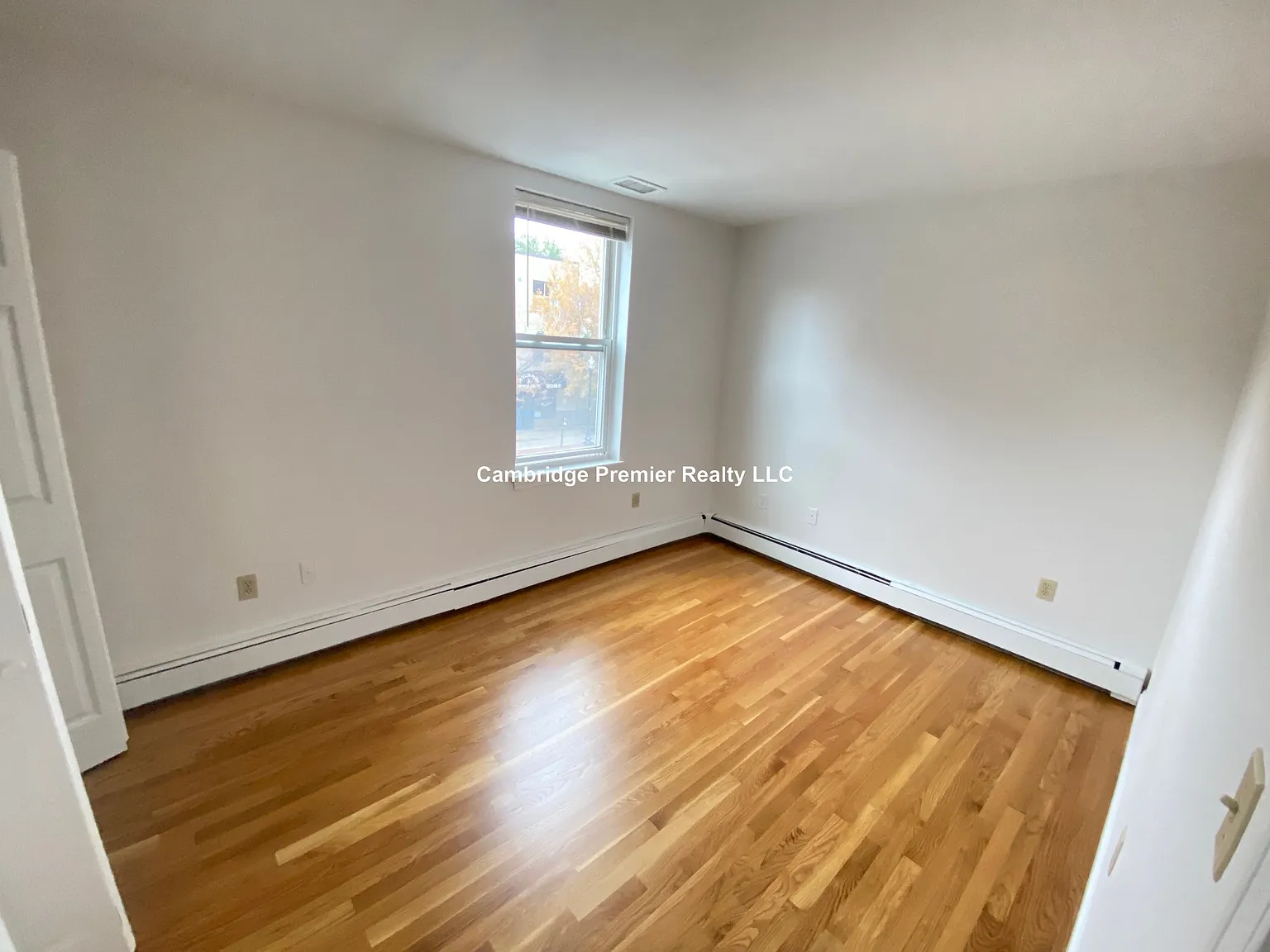 2 bed, 1.0 bath, 650 sqft, $2,600 — Photo 3