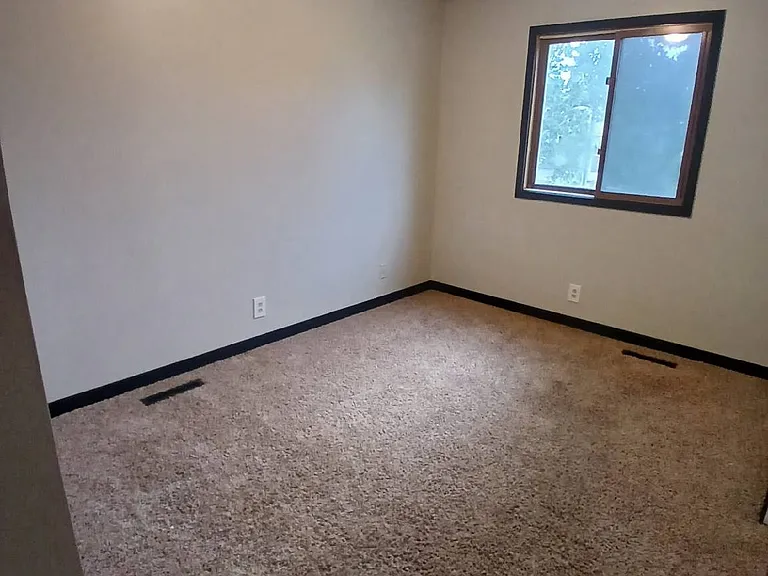 14224 Patrick Ave — Photo 21