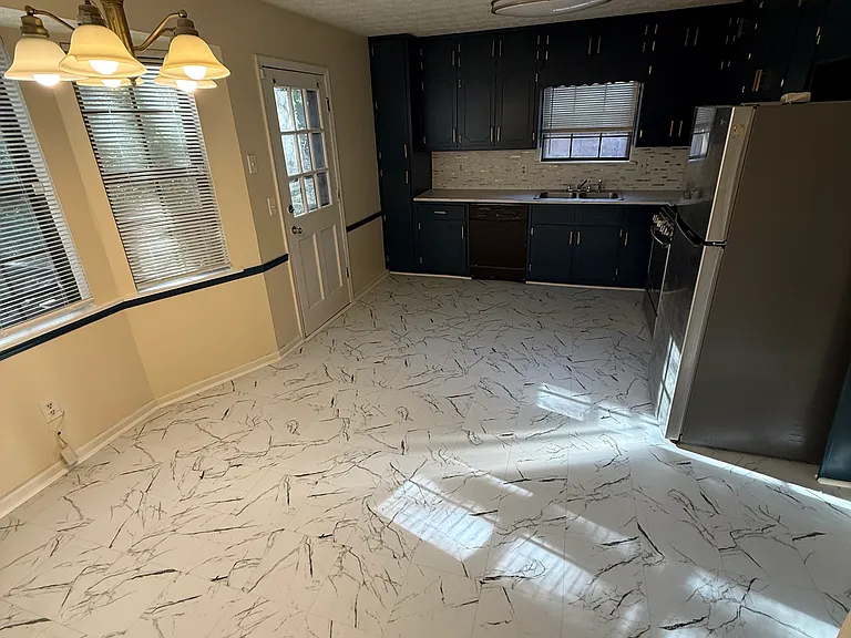 4047 Tanglewood Rd — Photo 8