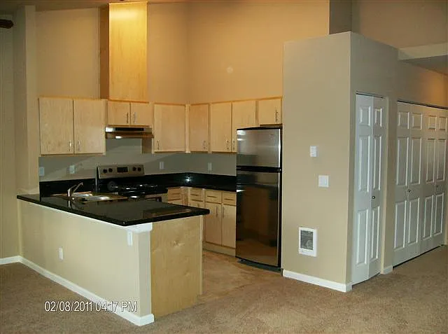 Gateway Village Apartments — Photo 31