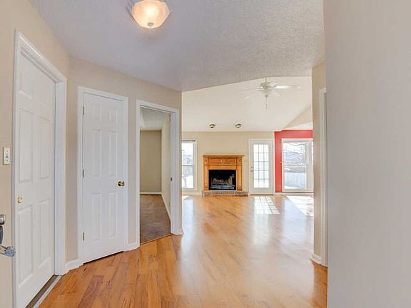2nd image of 3521 Clearwater Dr