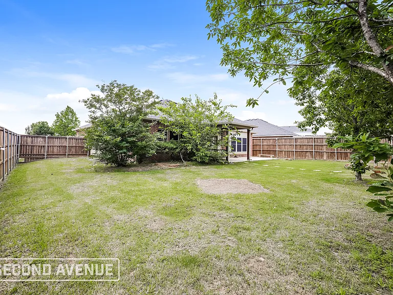 100 Clark Dr — Photo 21