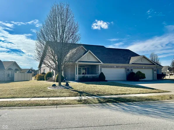 98 E Wind Chime Cir, Greenwood, IN 46143
