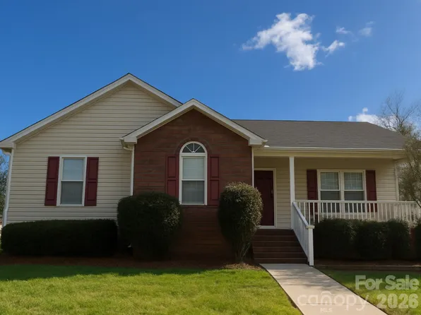 124 E Iowa Ave, Bessemer City, NC 28016