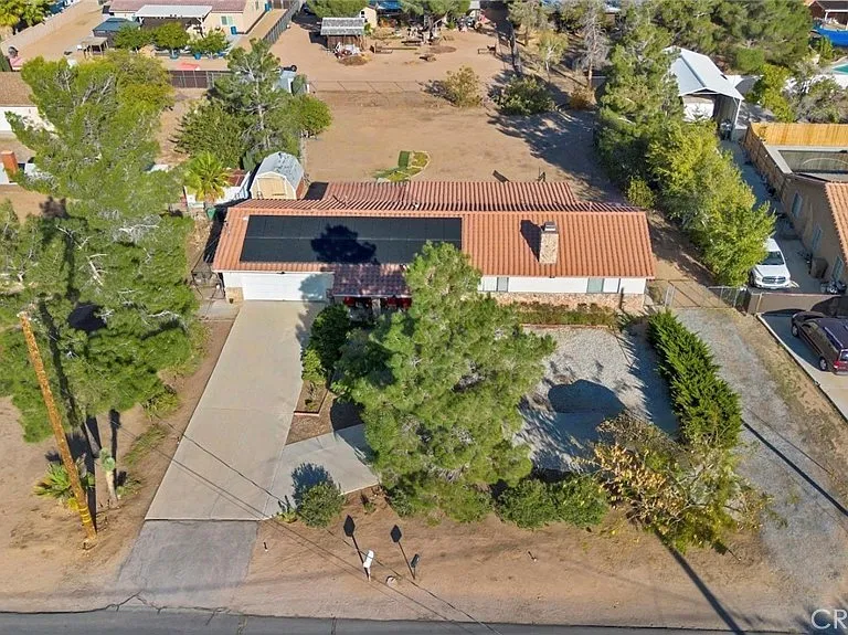 7371 Lyons Ave — Photo 10