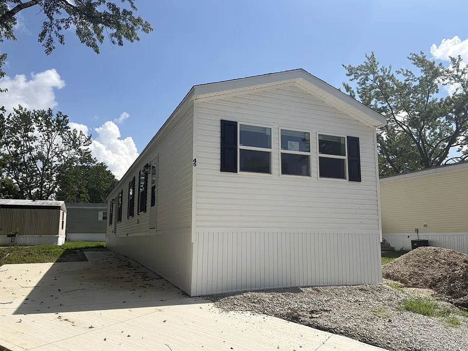 2801 S Stone Rd #45