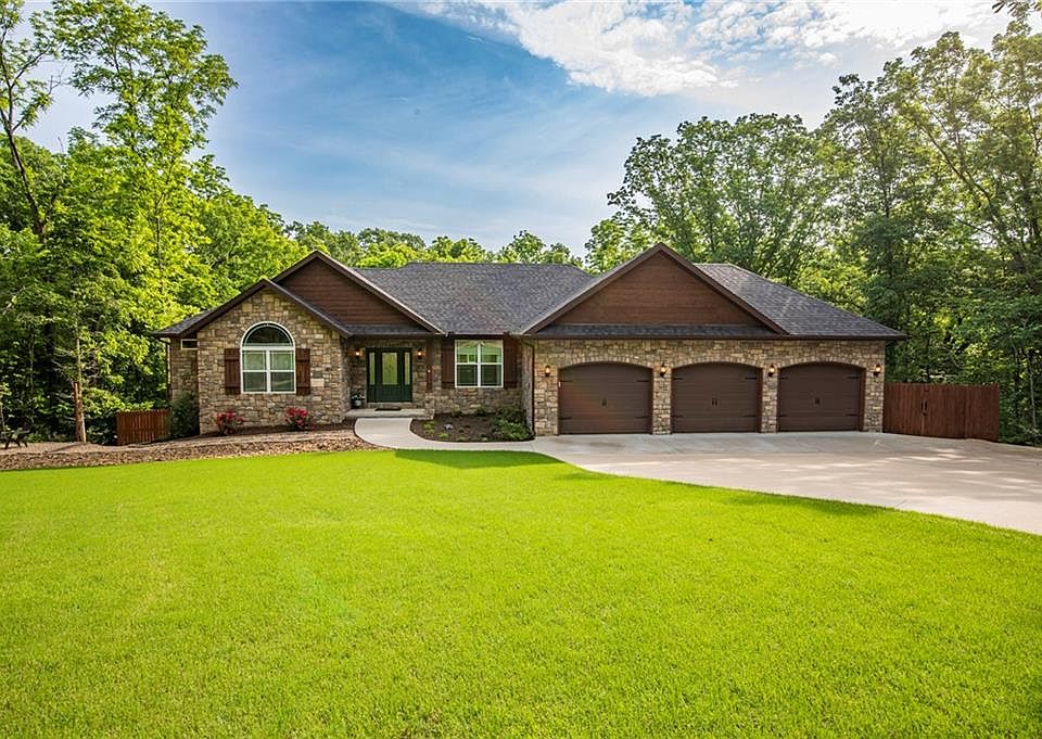 1st image of 26 Crosshill Cir