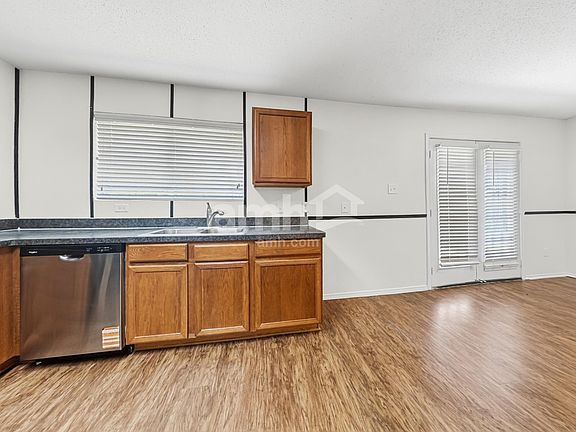 4th image of 8125 Macgregor Dr