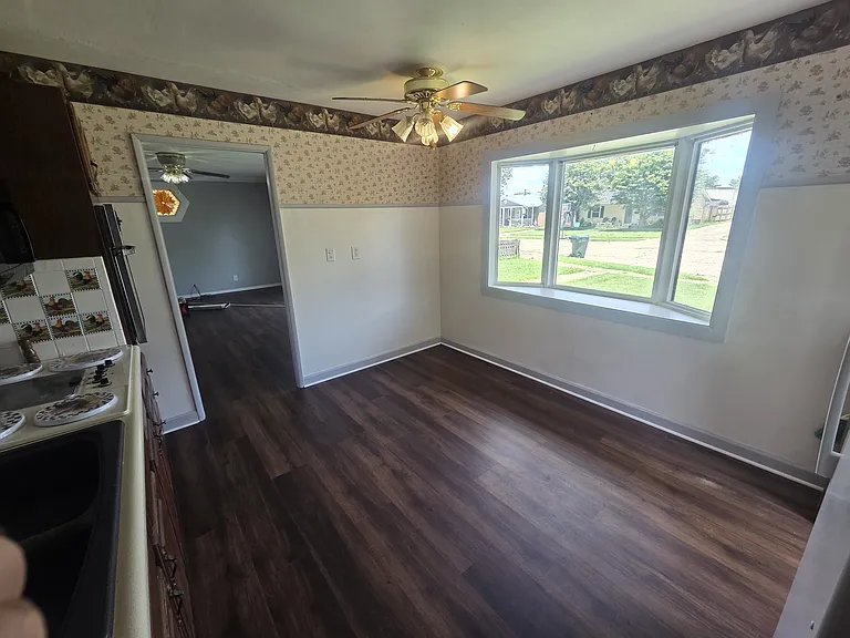 2910 Ridgewood St — Photo 5