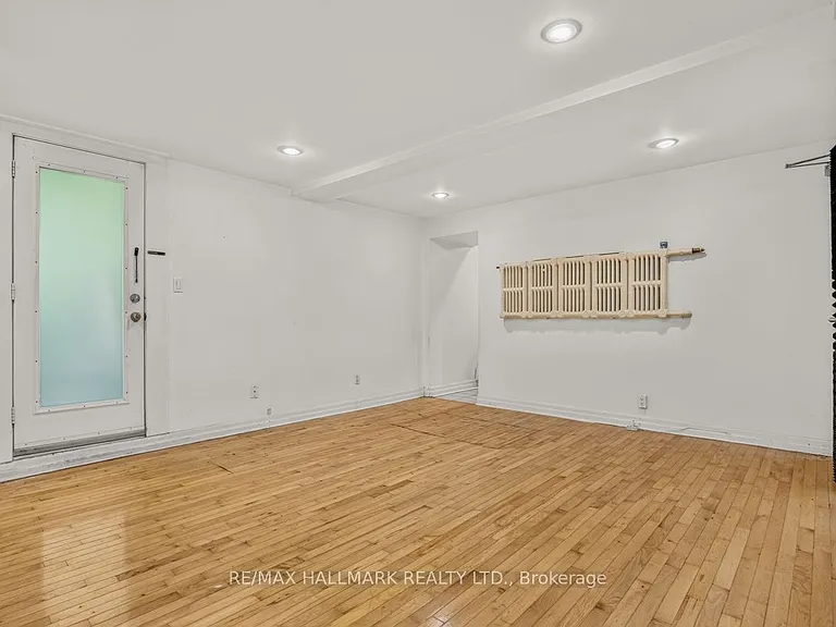 483 Parkside Dr #LOWER — Photo 3